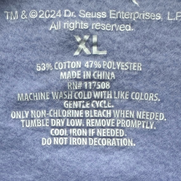 Dr Seuss The Grinch Christmas sweatshirt periwinkle xl Max the dog Cindy Lou Who - Picture 12 of 17